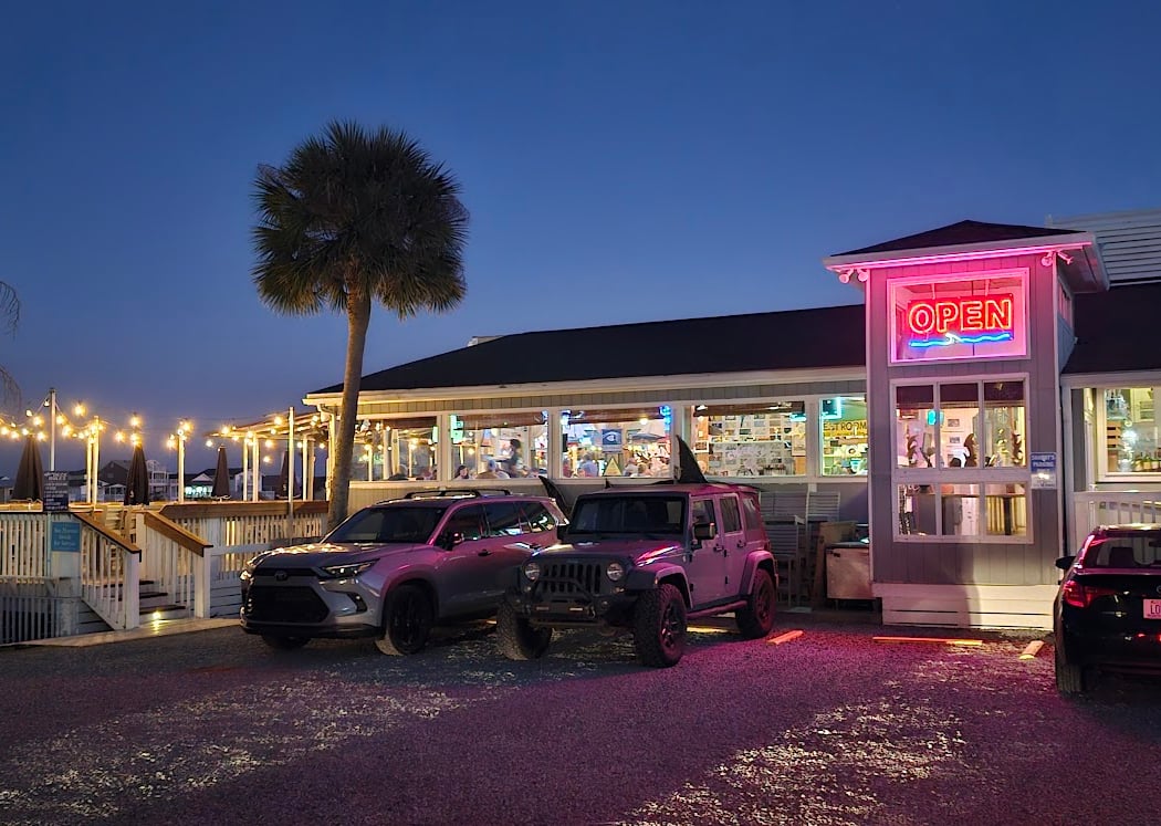 Sharky's Waterfront Bar & Grill 3